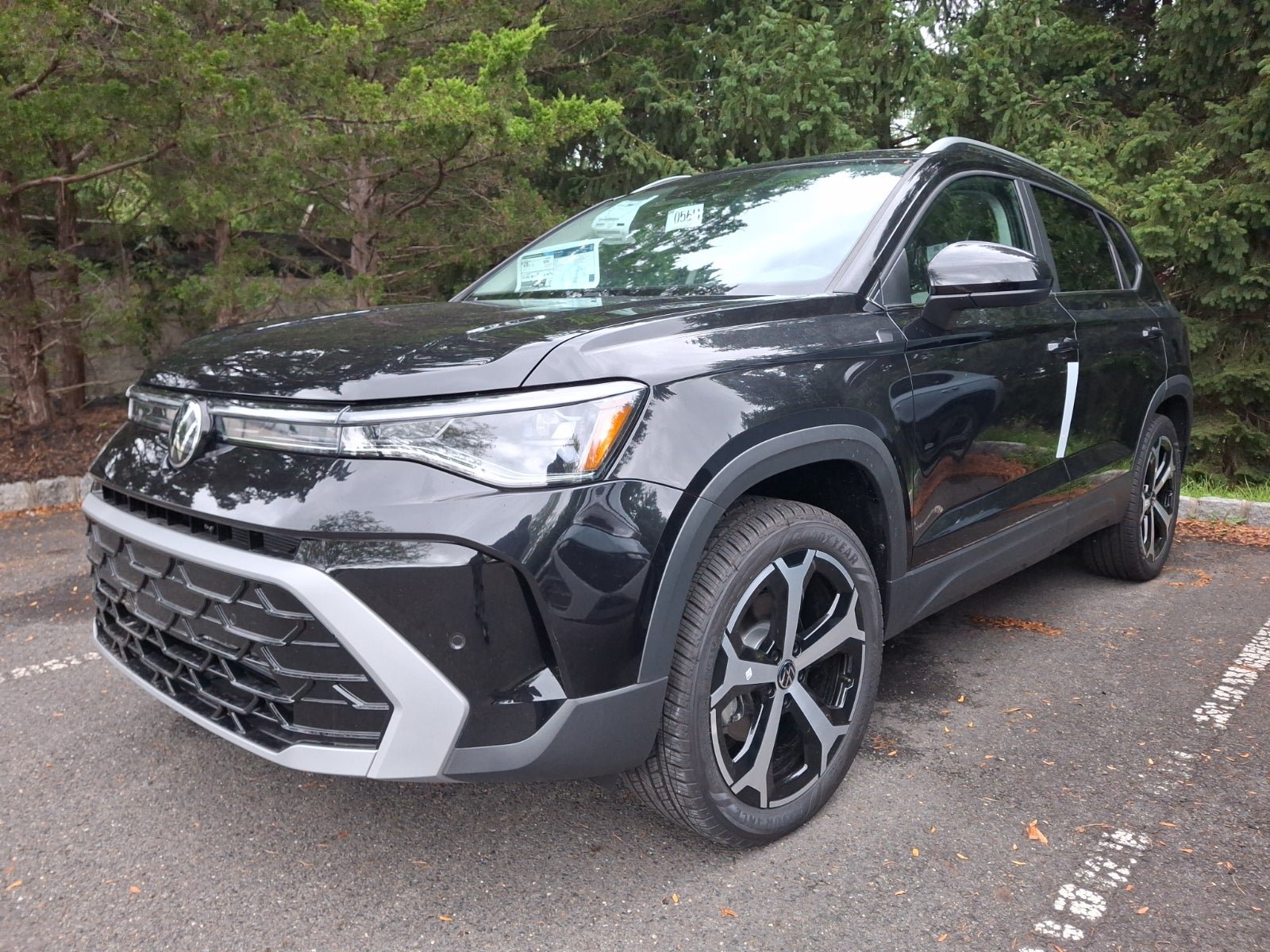 New 2027 Volkswagen Taos SEL AWD/4WD image 3