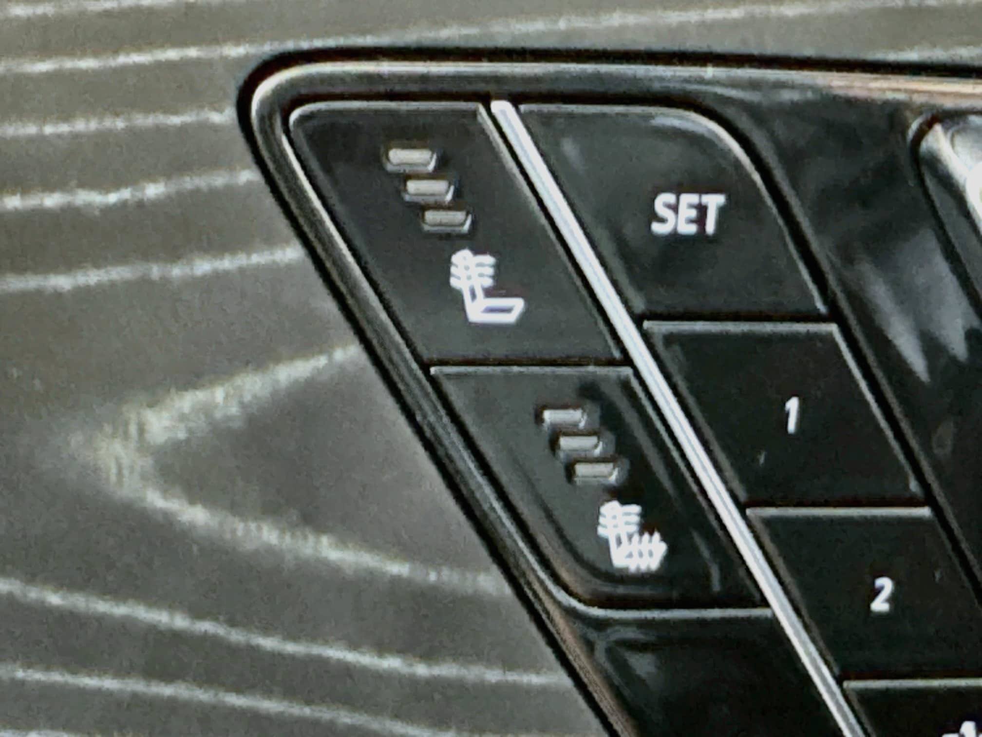 Used 2024 Cadillac Lyriq Sport w/ LPO, Floor Liner Package AWD/4WD image 4