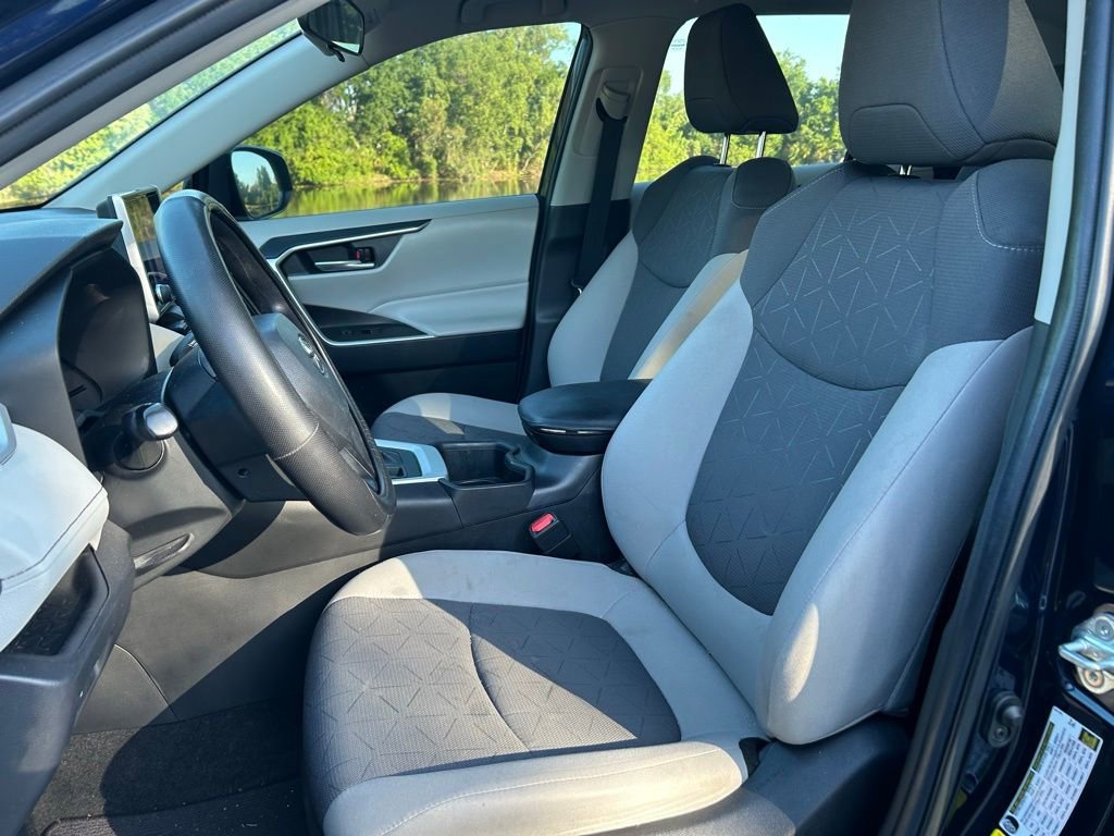 Certified 2023 Toyota RAV4 XLE FWD image 14