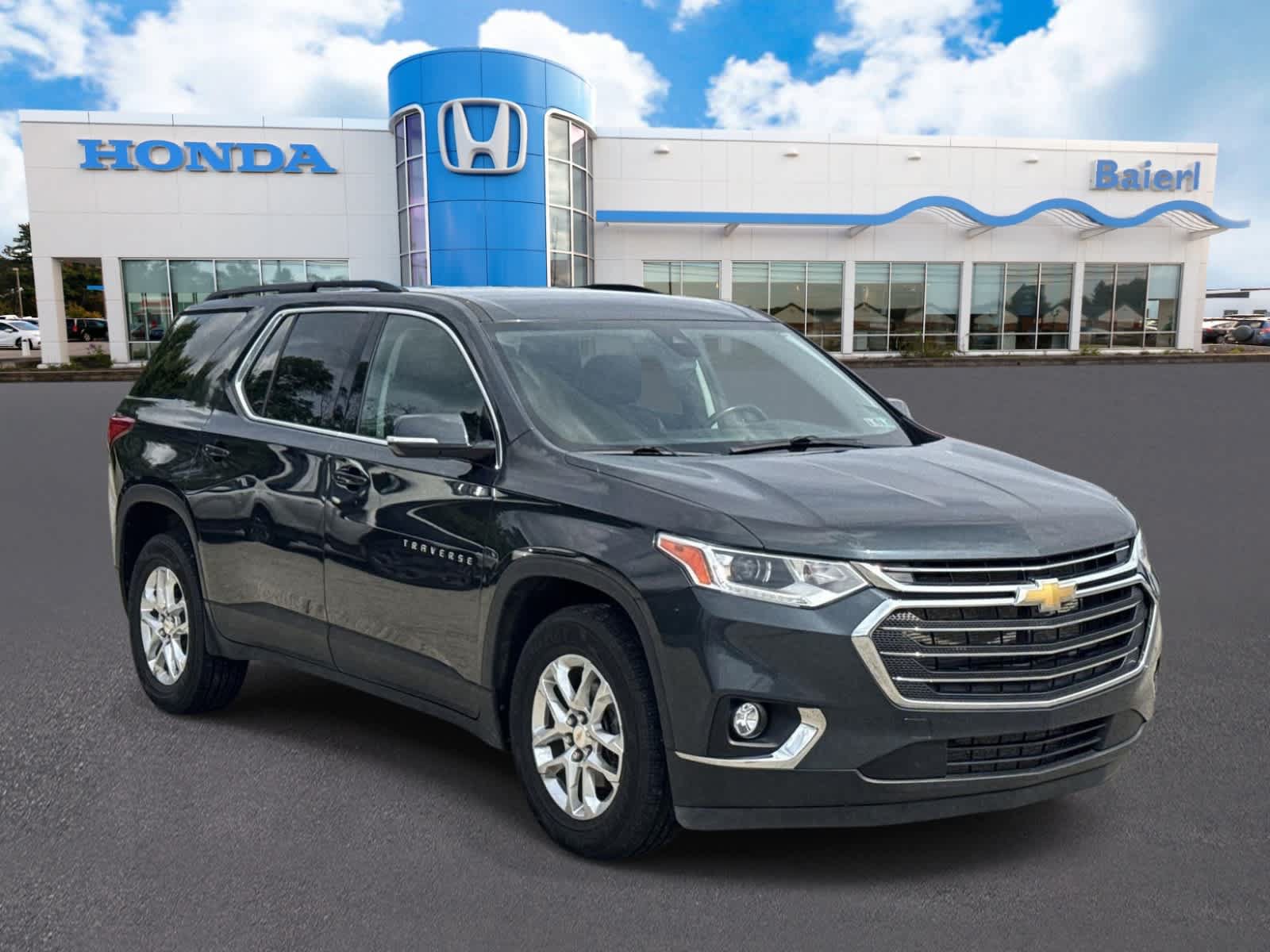Used 2020 Chevrolet Traverse LT w/ Driver Confidence II Package AWD/4WD image 7