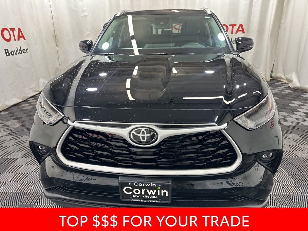 New 2026 Toyota Highlander XLE image 2