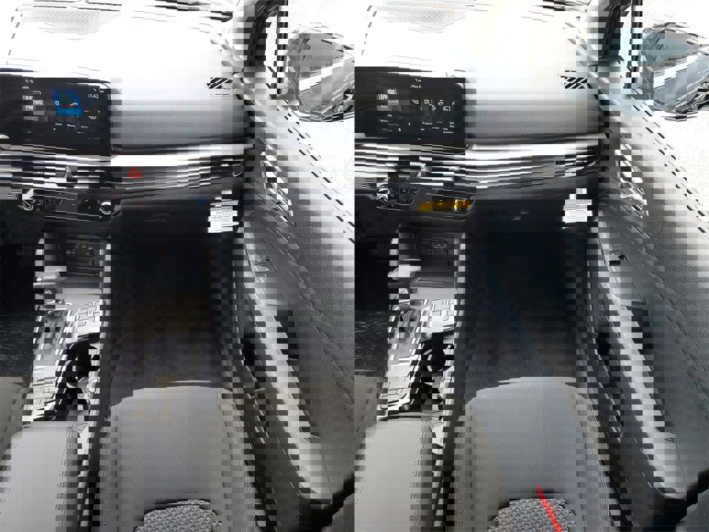 New 2026 Kia Sportage LX image 25