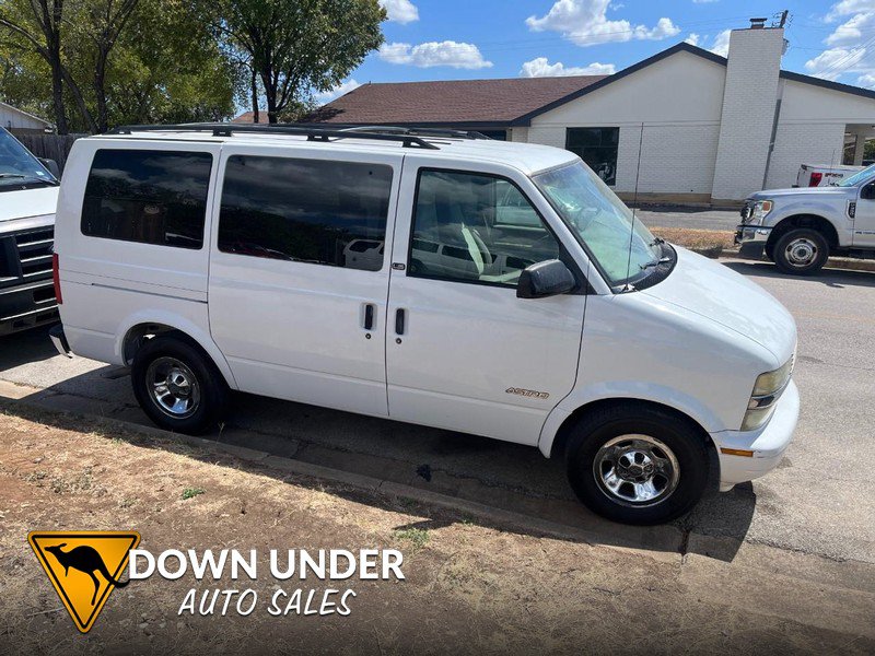 Used 2002 Chevrolet Astro RWD image 1