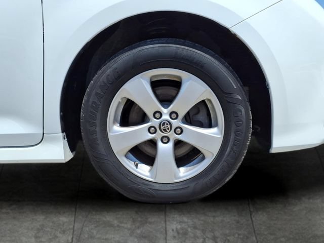 Used 2020 Toyota Sienna L FWD image 9