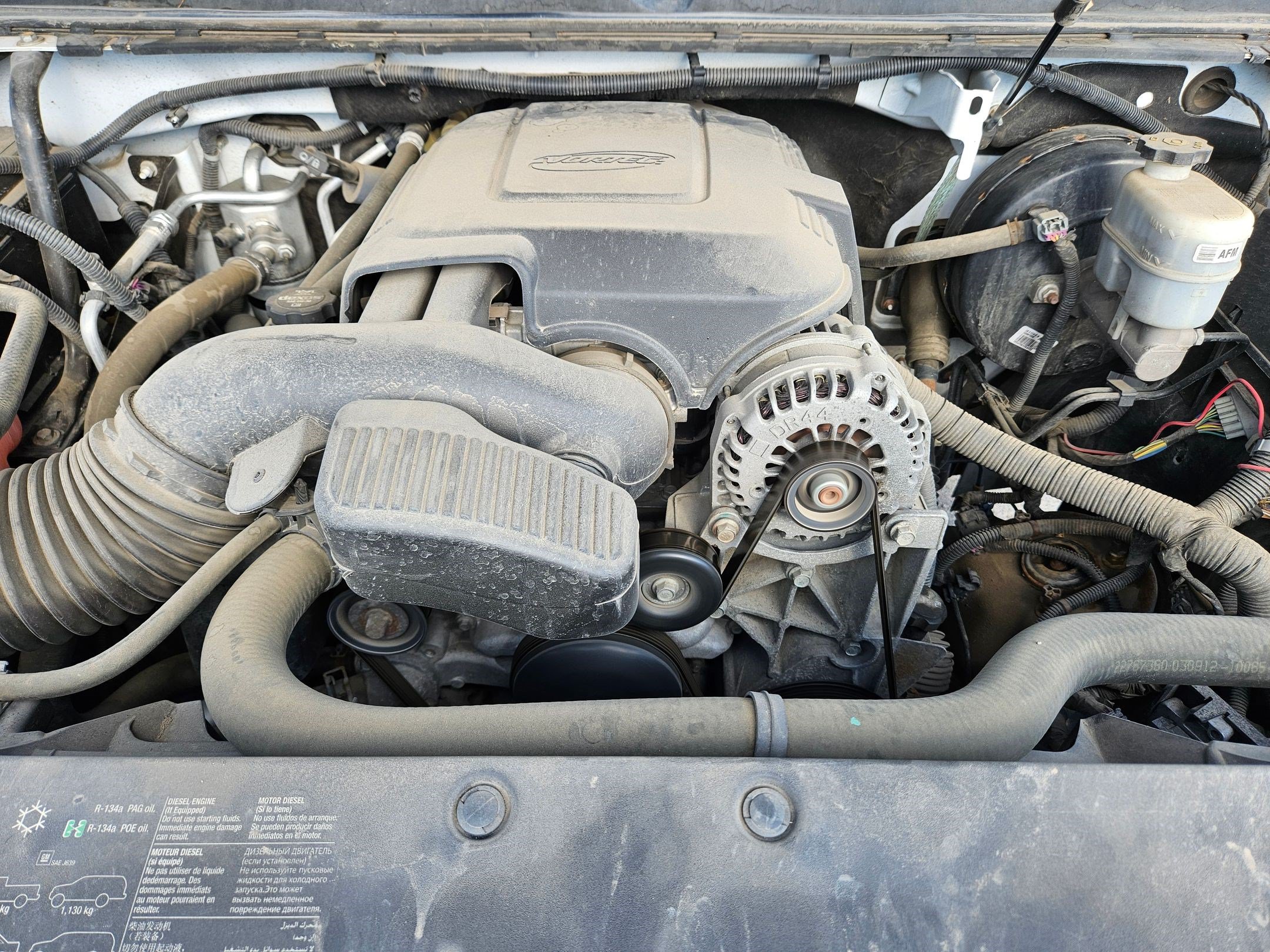 Used 2012 Chevrolet Suburban 4WD image 32