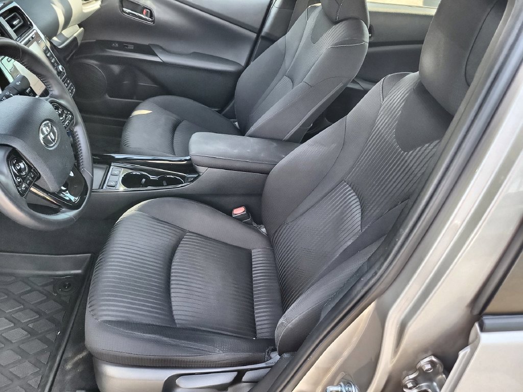 Used 2021 Toyota Prius Prime LE w/ Carpet Mat Package (TMS) FWD image 18