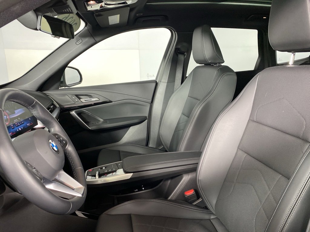 Used 2026 BMW X1 xDrive28i w/ Technology Package image 9