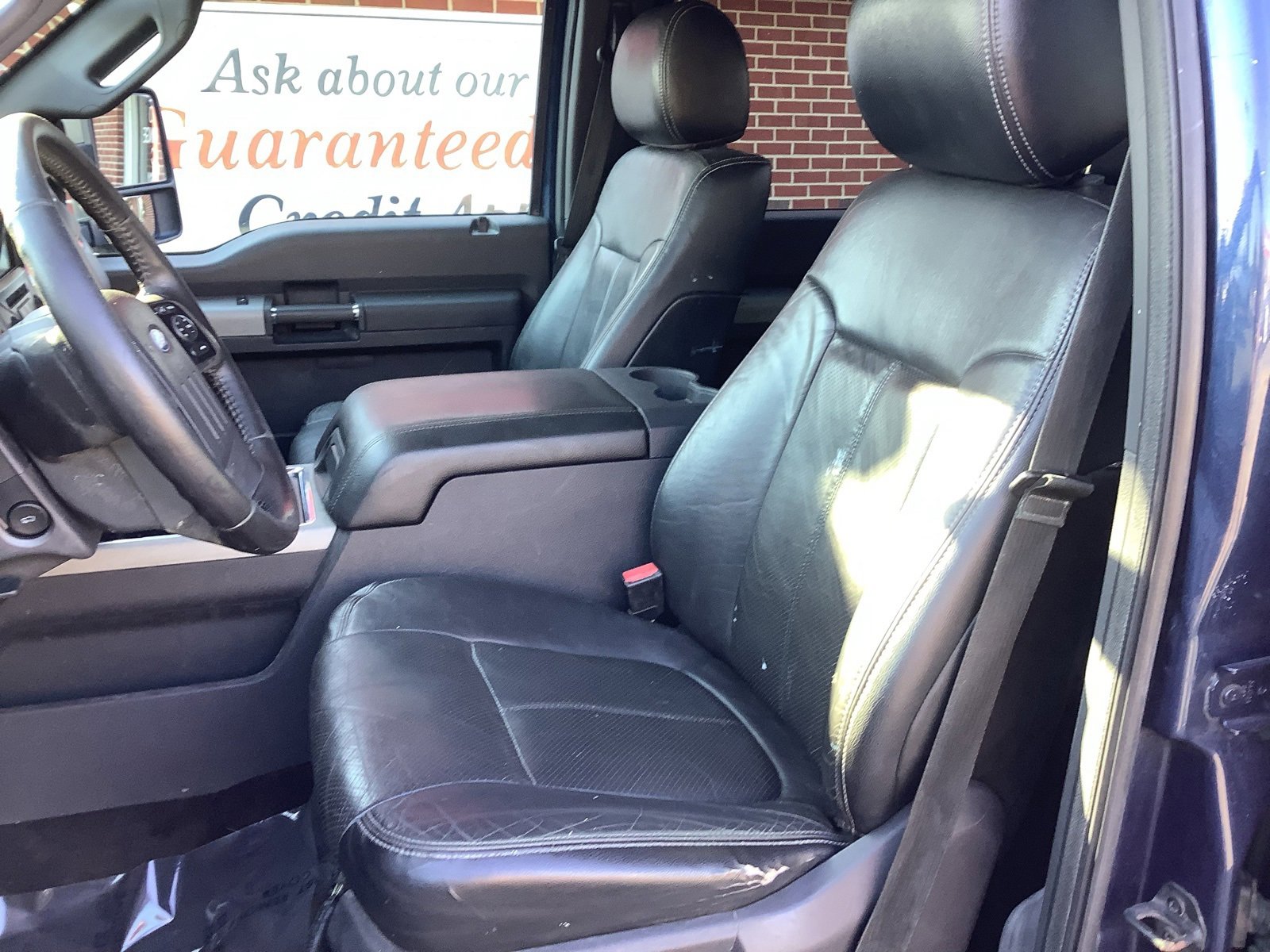 Used 2013 Ford F250 Lariat w/ Lariat Interior Pkg image 12