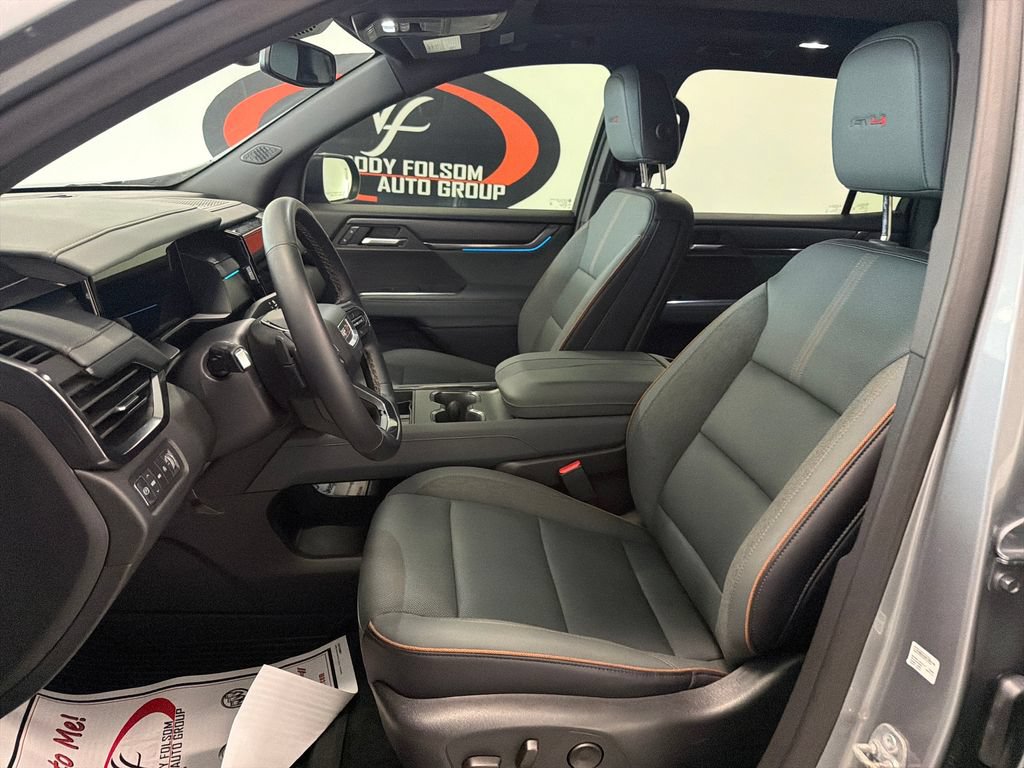 Used 2025 GMC Acadia AT4 w/ Luxury Package AWD/4WD image 11