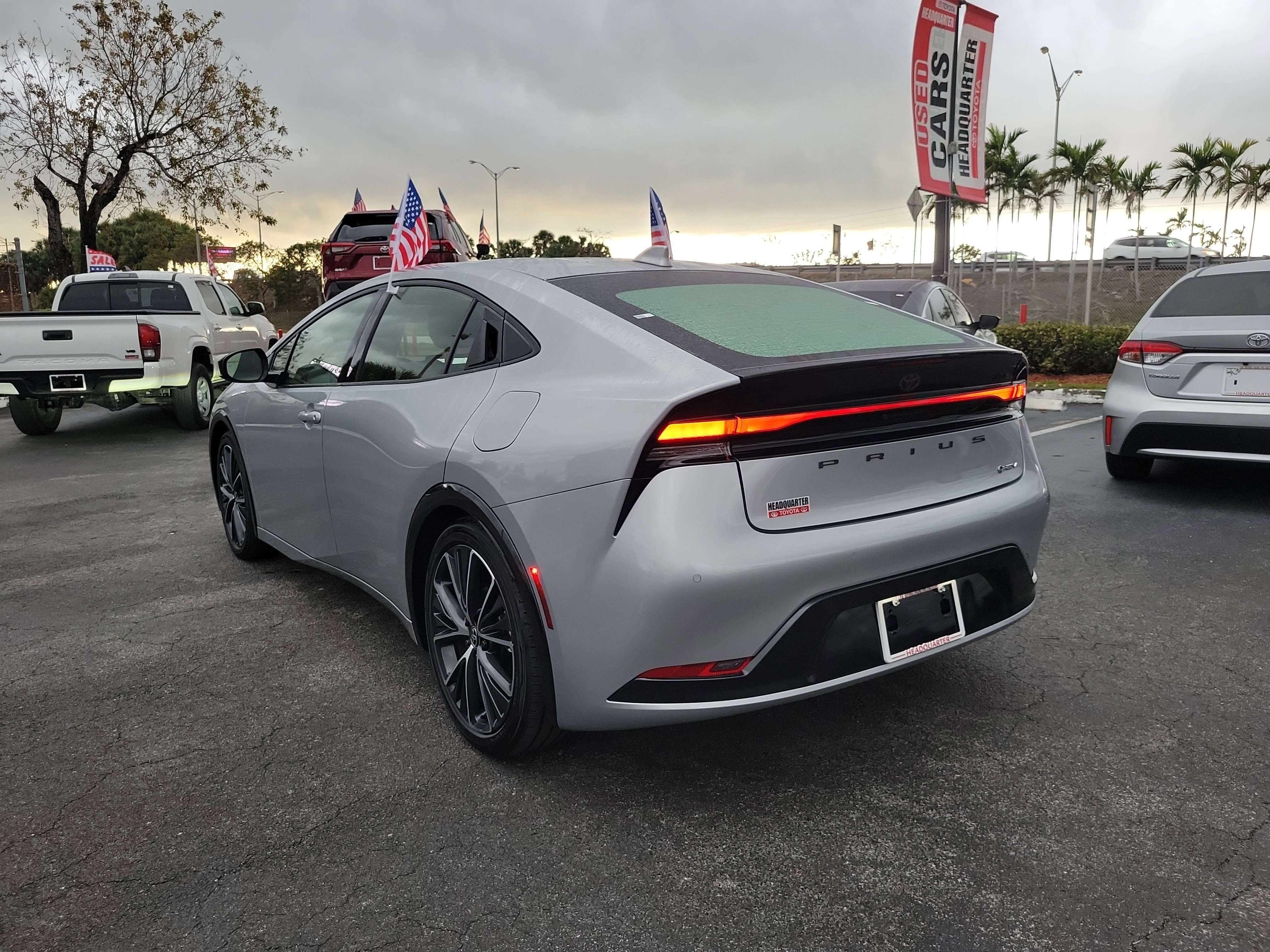 Used 2025 Toyota Prius XLE image 9