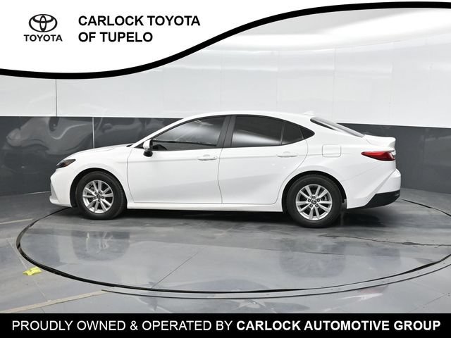 Used 2025 Toyota Camry SE FWD image 9