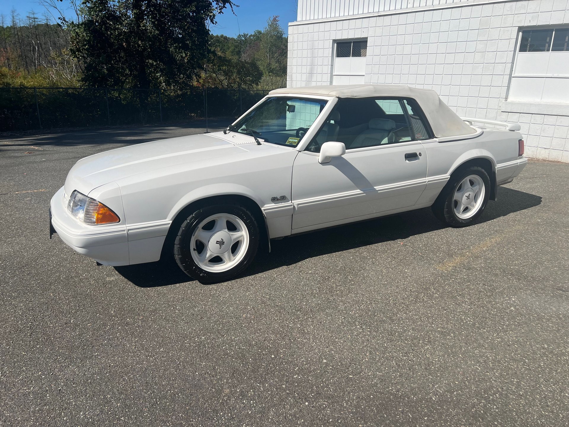 Used 1993 Ford Mustang LX RWD image 3