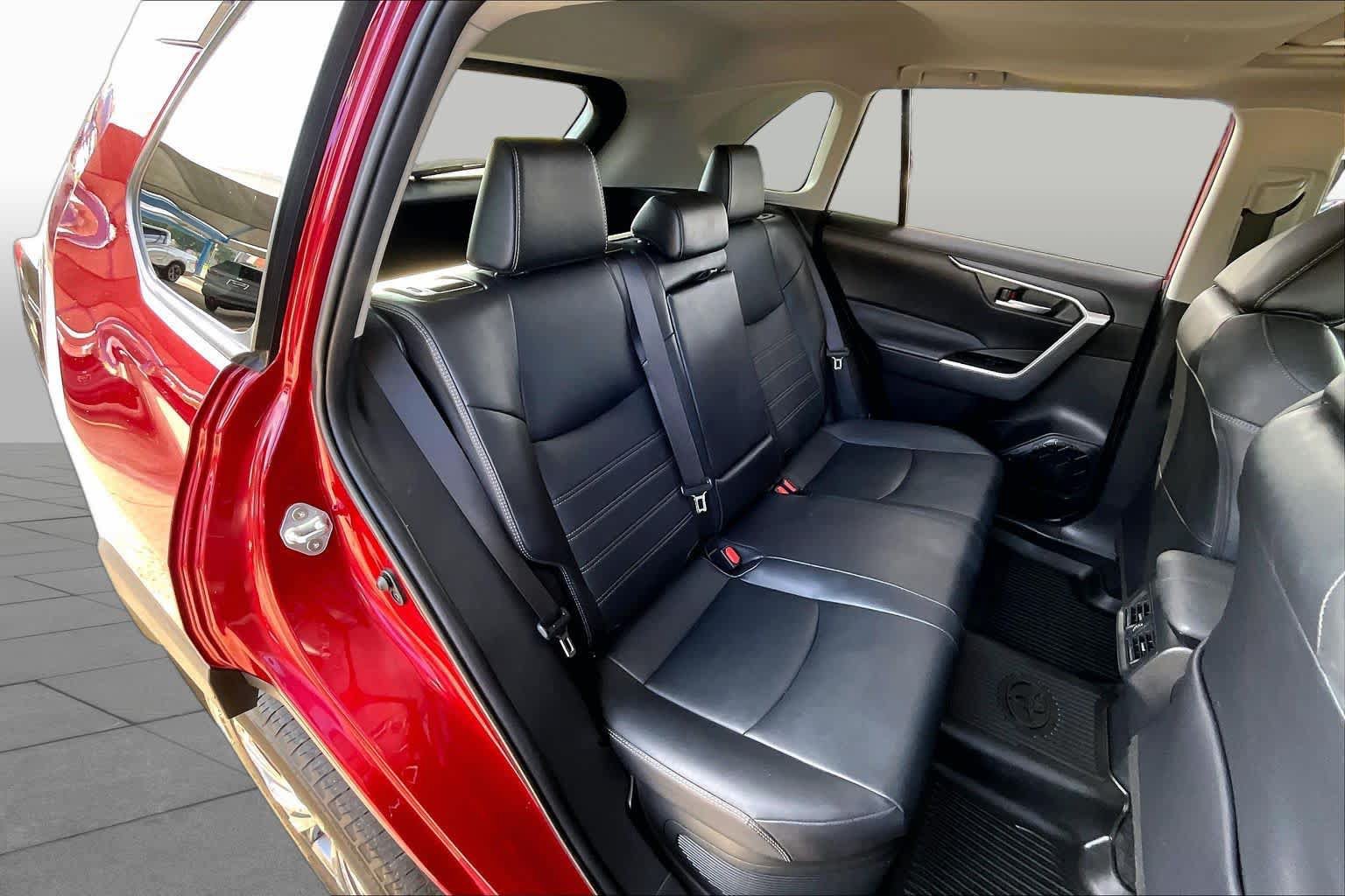 Used 2024 Toyota RAV4 XLE Premium w/ Weather Package AWD/4WD image 20