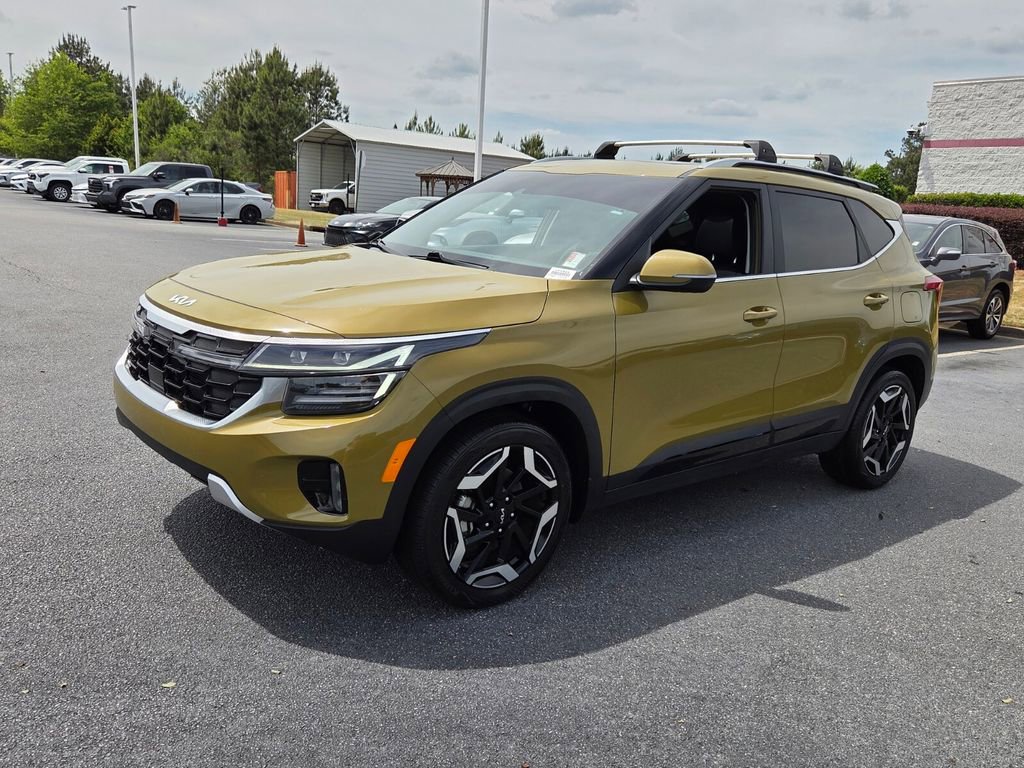Used 2024 Kia Seltos SX w/ SX Sunroof Package AWD/4WD image 3