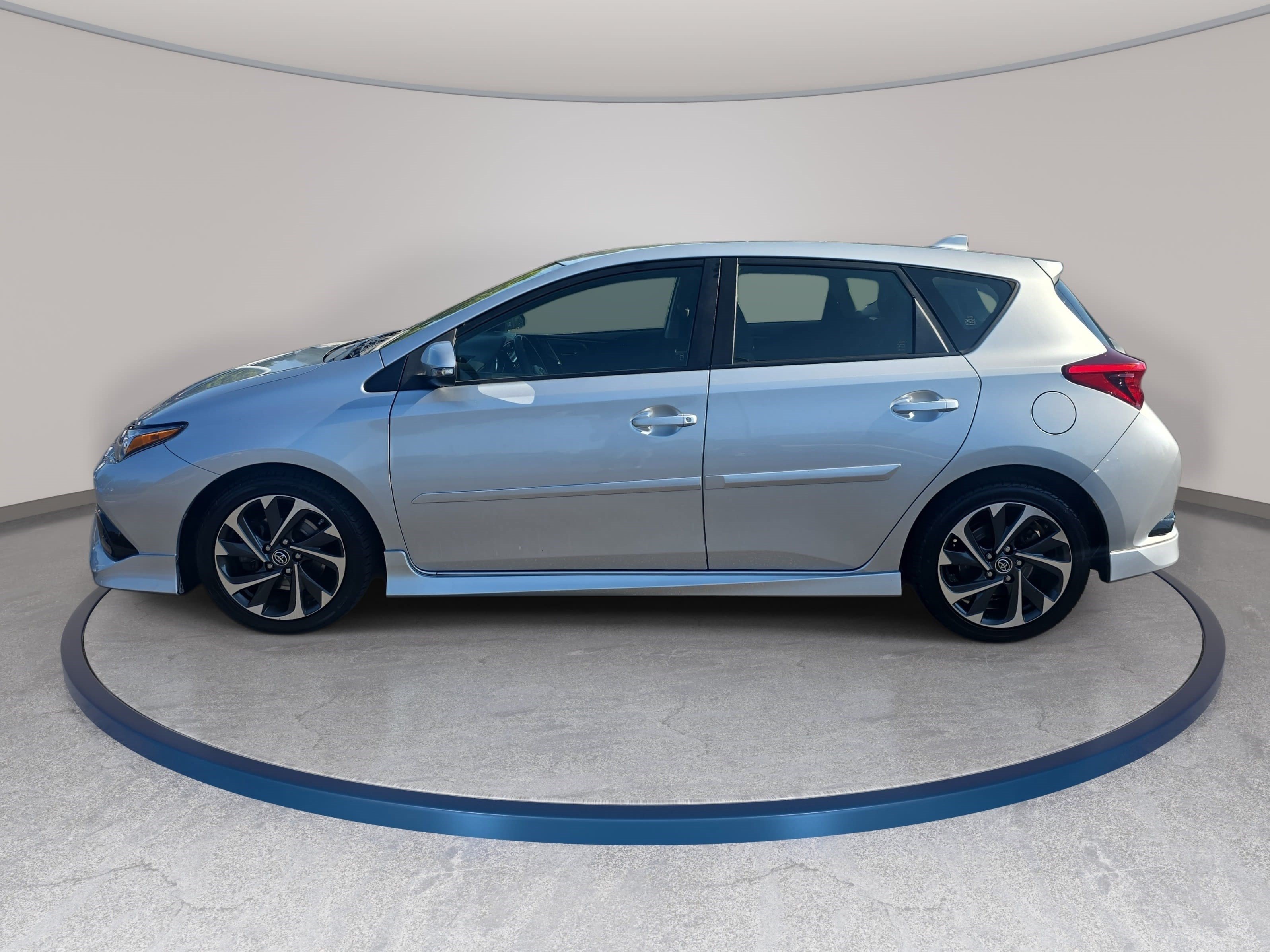 Used 2017 Toyota Corolla iM w/ Carpet Mat Package FWD image 8