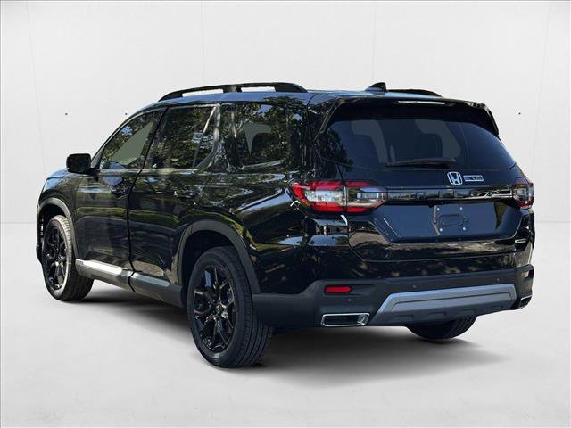 New 2025 Honda Pilot Touring image 9