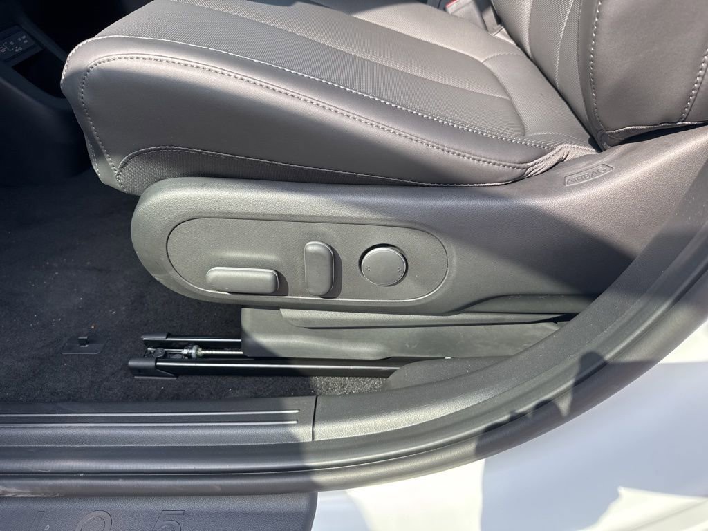 New 2025 Hyundai Ioniq 5 SEL image 14