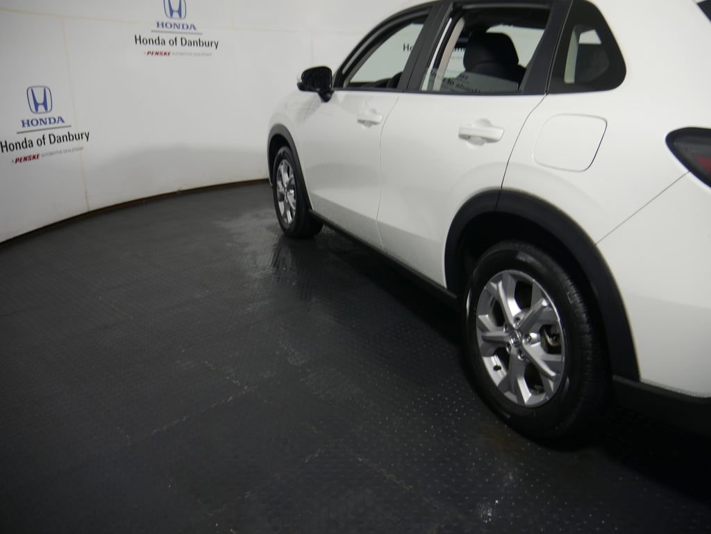 Used 2023 Honda HR-V LX image 11