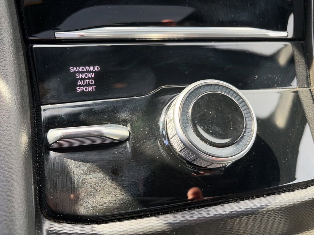 Used 2024 Jeep Grand Cherokee Limited w/ Black Appearance Package image 39