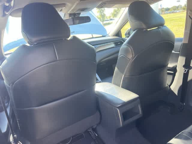 Used 2020 Toyota Camry SE w/ Carpet Mat Package FWD image 13