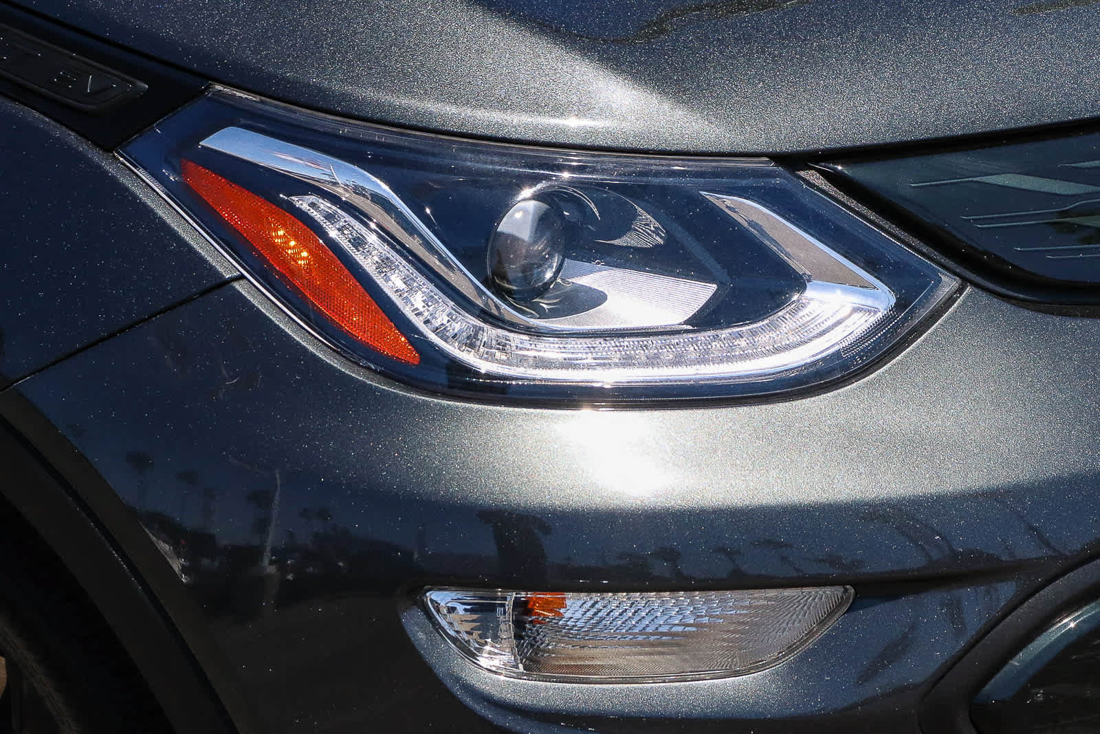 Used 2017 Chevrolet Bolt LT FWD image 4