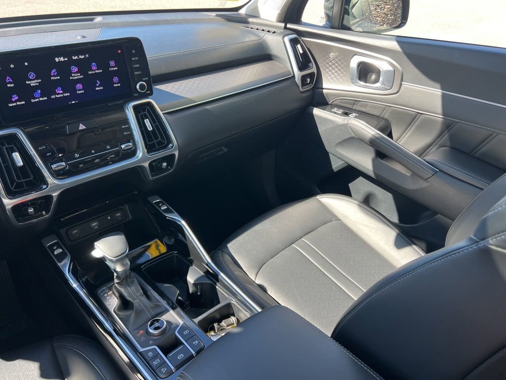Certified 2023 Kia Sorento SX image 24