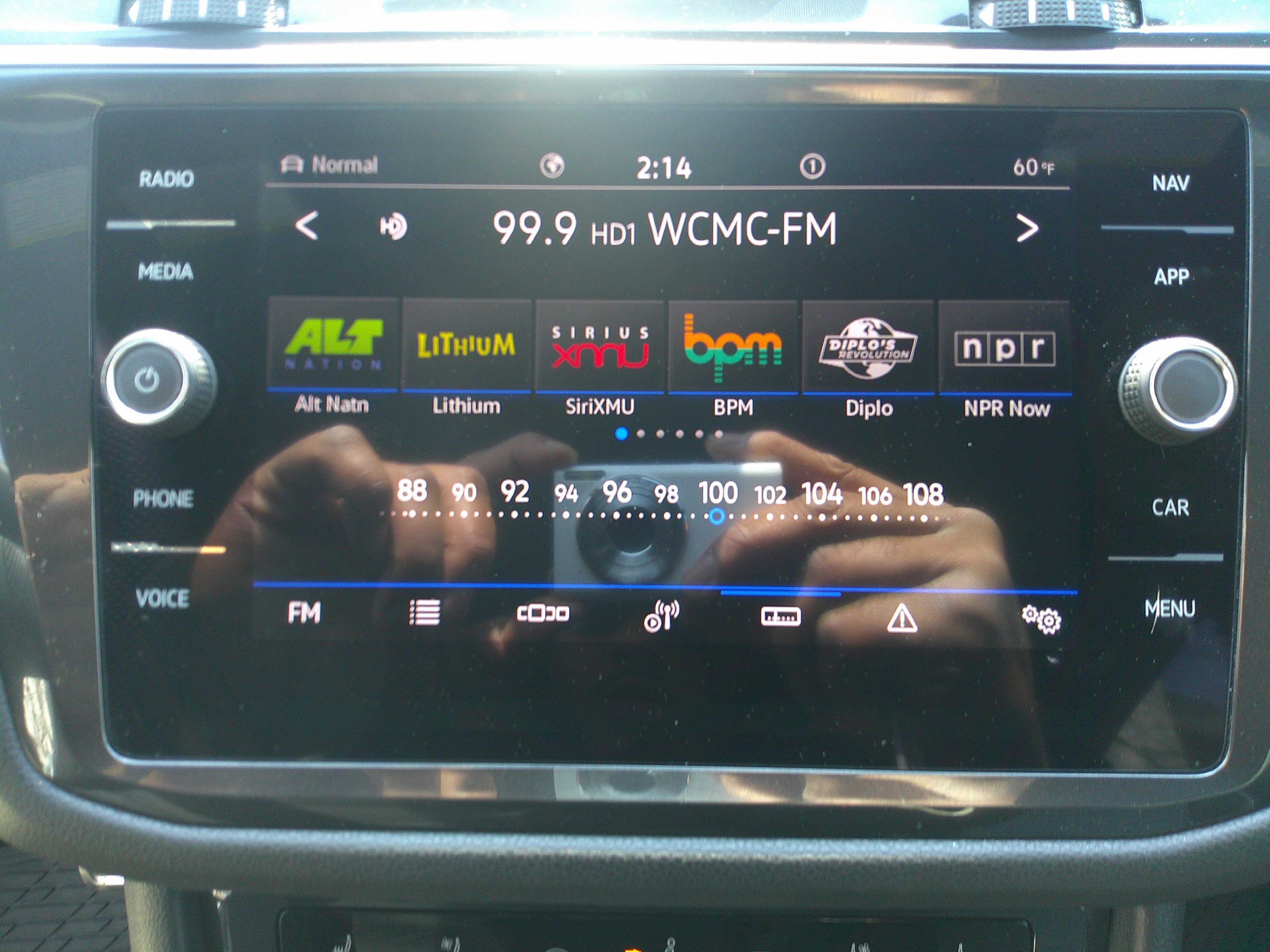 Used 2024 Volkswagen Tiguan SEL R-Line image 24