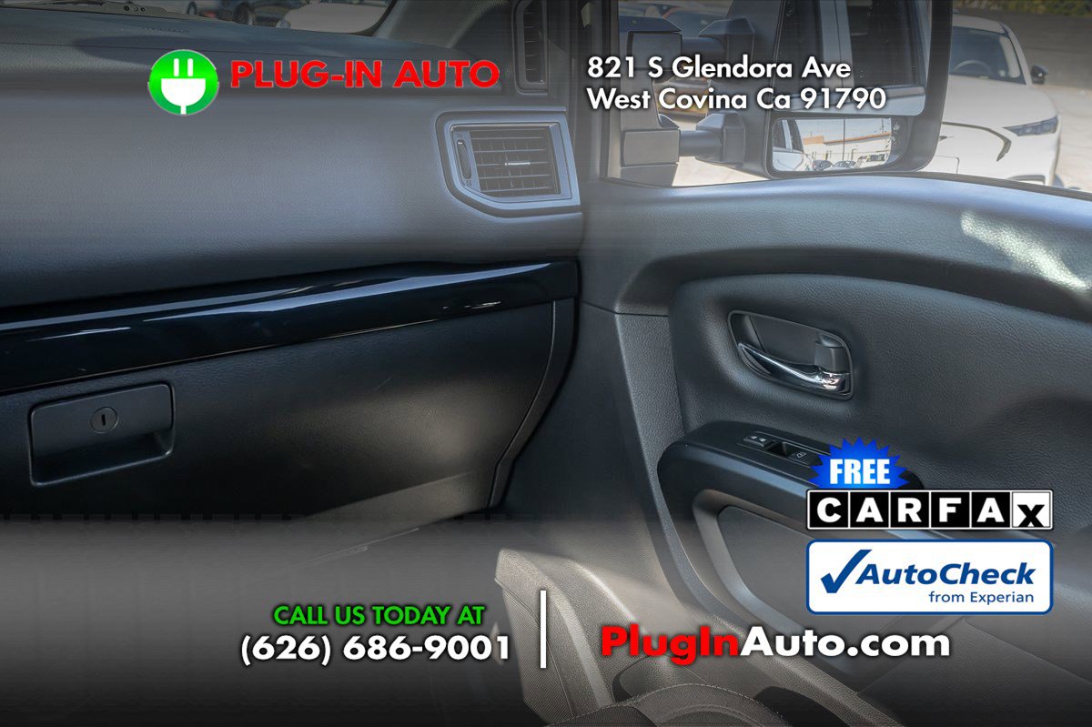 Used 2023 Nissan Titan SV w/ SV Convenience Package image 19
