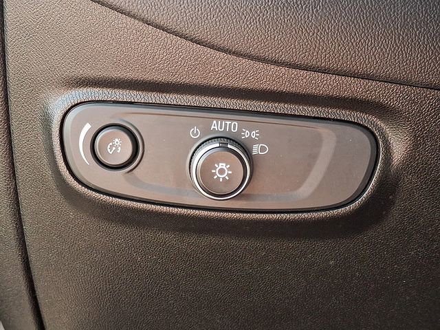 Used 2020 Chevrolet Equinox LT AWD/4WD image 23