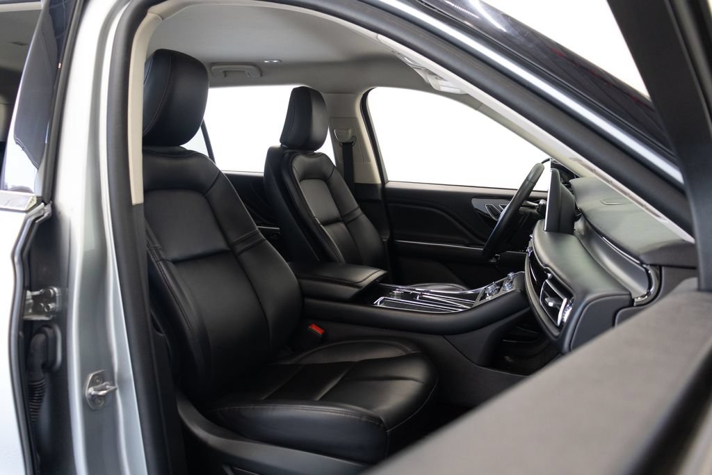 Used 2023 Lincoln Aviator AWD image 24