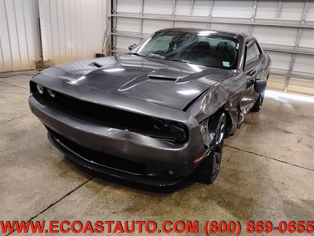 Used 2020 Dodge Challenger SXT w/ Blacktop Package