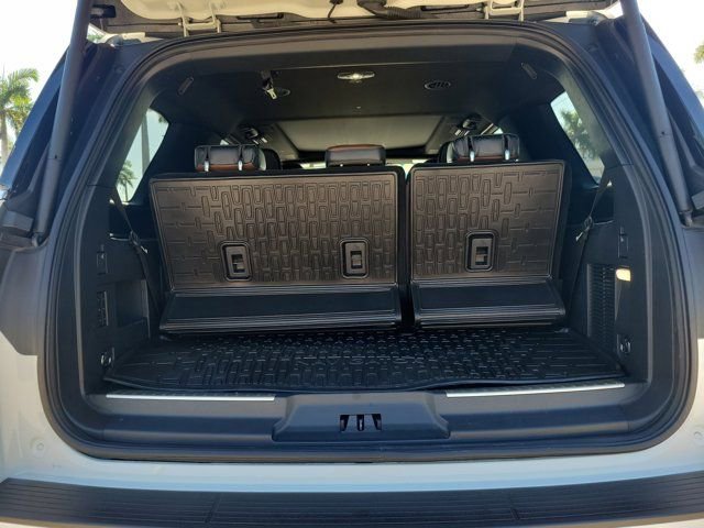 Certified 2024 Lincoln Navigator Reserve AWD/4WD image 12