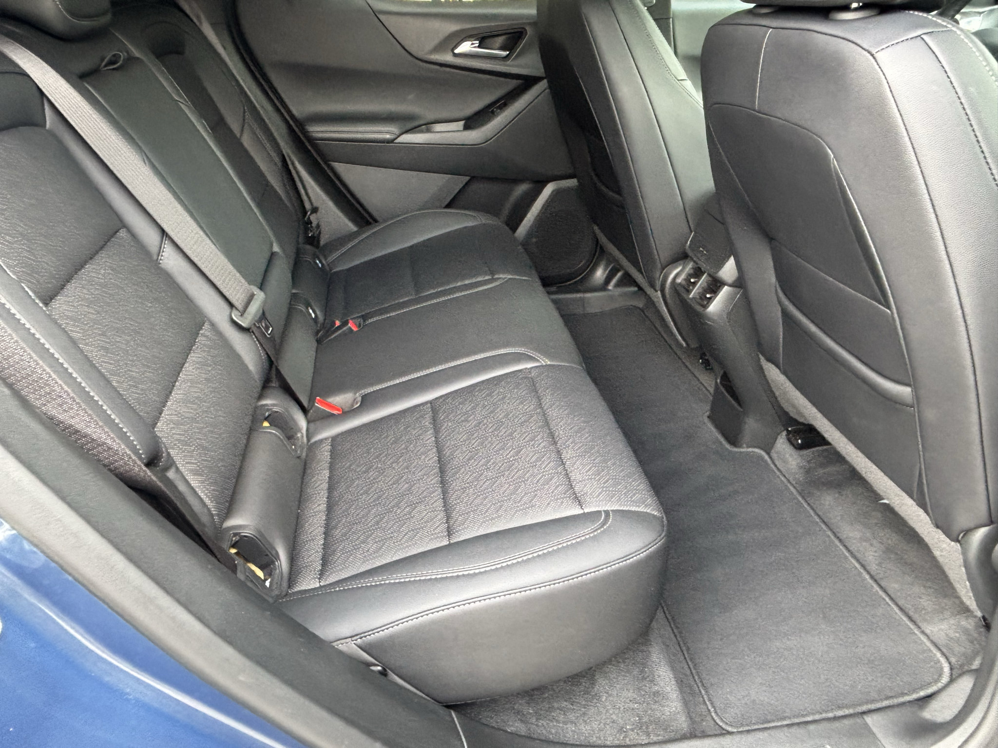 Used 2025 Chevrolet Equinox LT w/ Convenience Package II AWD/4WD image 25
