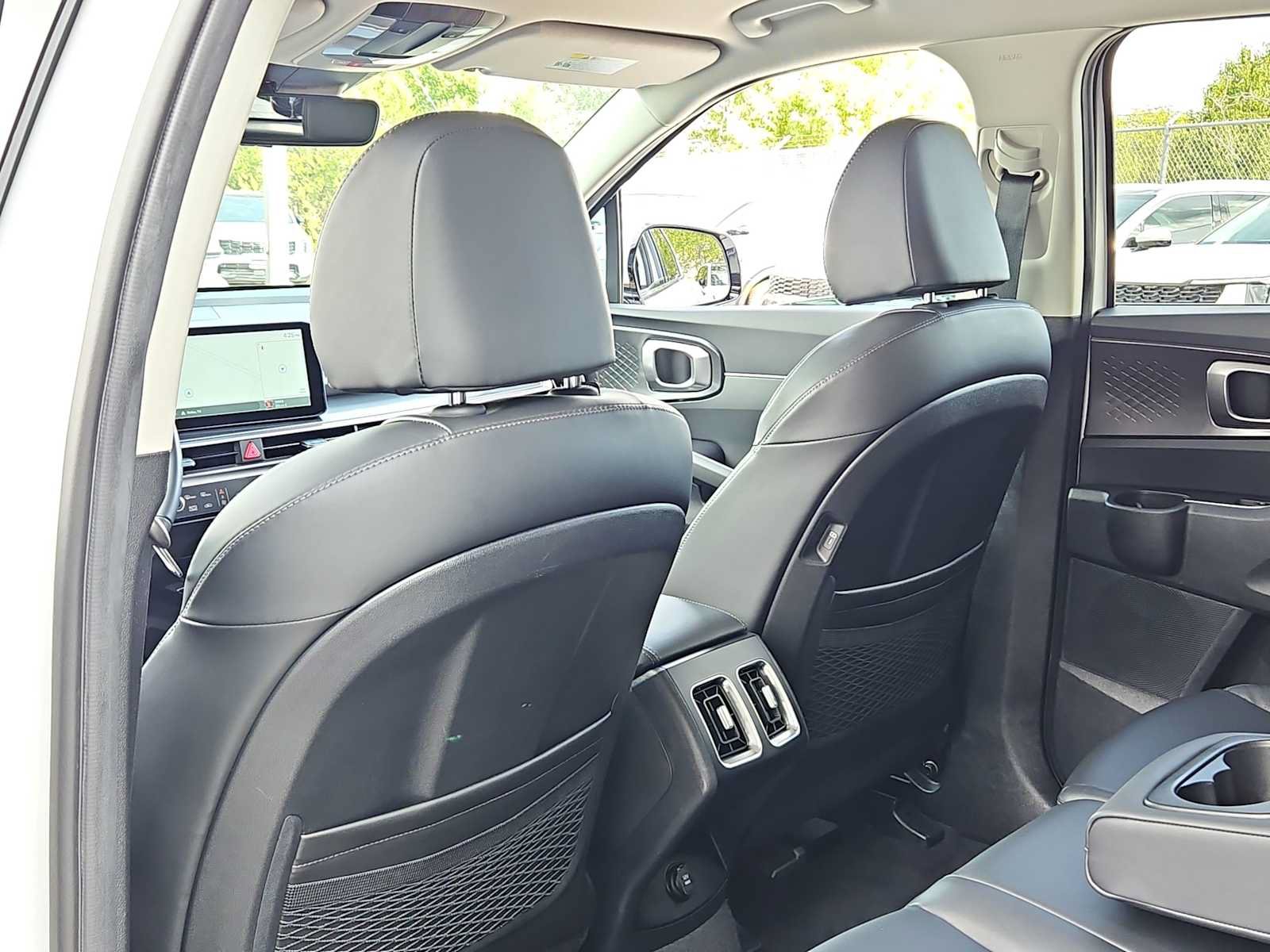 Certified 2025 Kia Sorento S FWD image 16