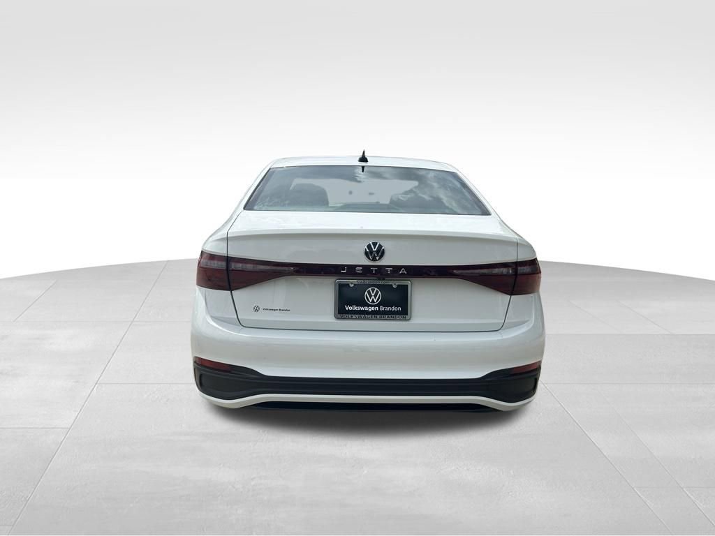 Used 2025 Volkswagen Jetta Sport image 4