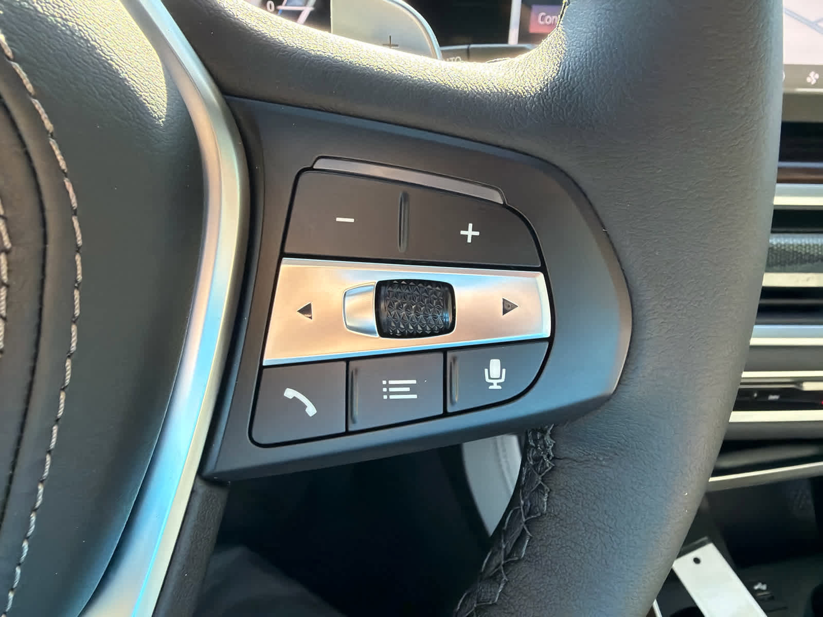 New 2026 BMW X5 xDrive40i AWD/4WD image 36