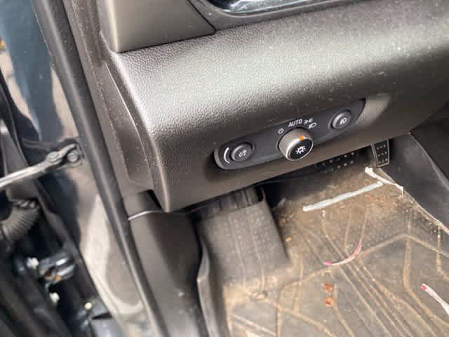 Used 2019 Chevrolet Traverse LT w/ LPO, Floor Liner Package AWD/4WD image 27