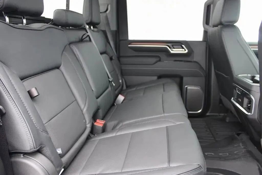 New 2026 GMC Sierra 3500 Denali image 24