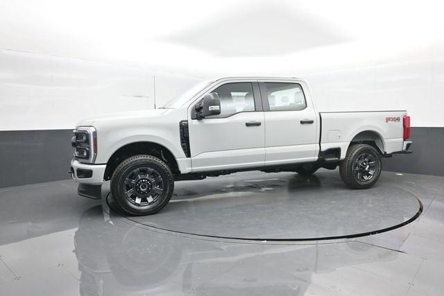 New 2026 Ford F250 4x4 Crew Cab Super Duty image 4