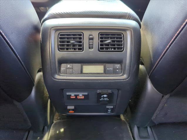 Used 2020 Nissan Pathfinder SL image 18