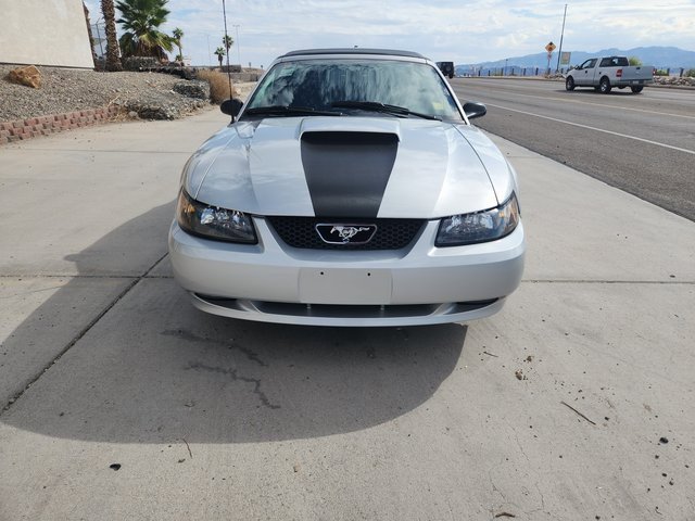Used 2004 Ford Mustang GT image 2