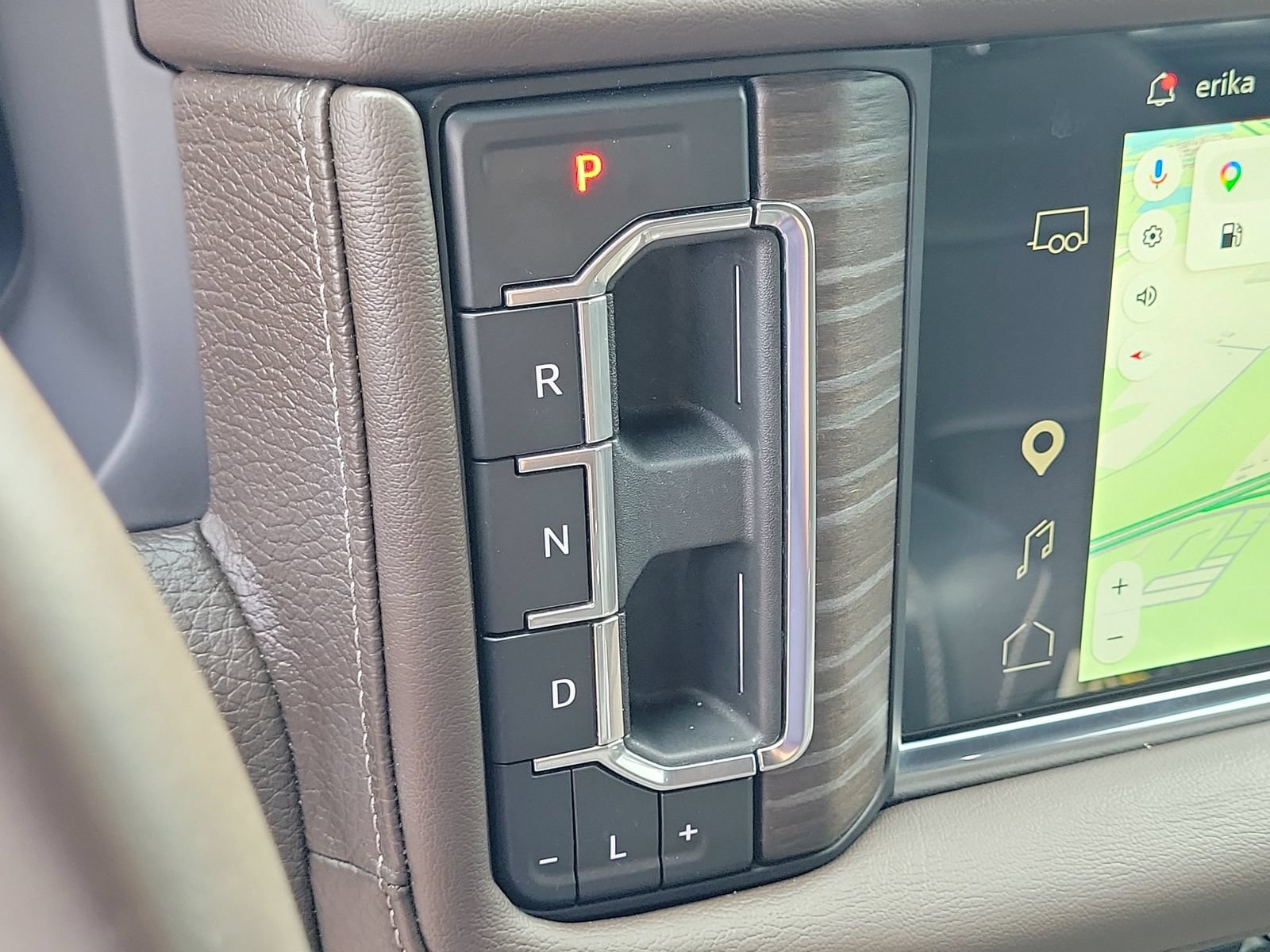 Used 2023 GMC Yukon Denali RWD image 28