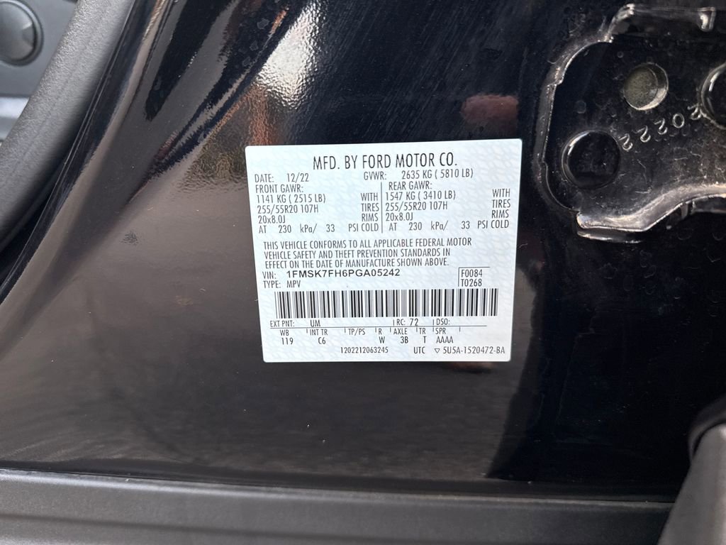 Used 2023 Ford Explorer Limited w/ Equipment Group 301A image 31