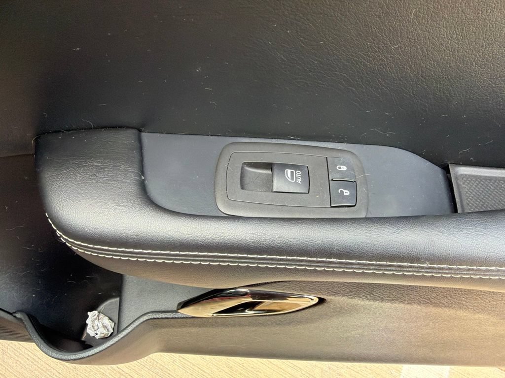 Used 2021 Dodge Challenger SRT Hellcat RWD image 11