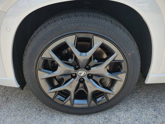 New 2026 Lexus TX 500h AWD w/ Technology Package image 11