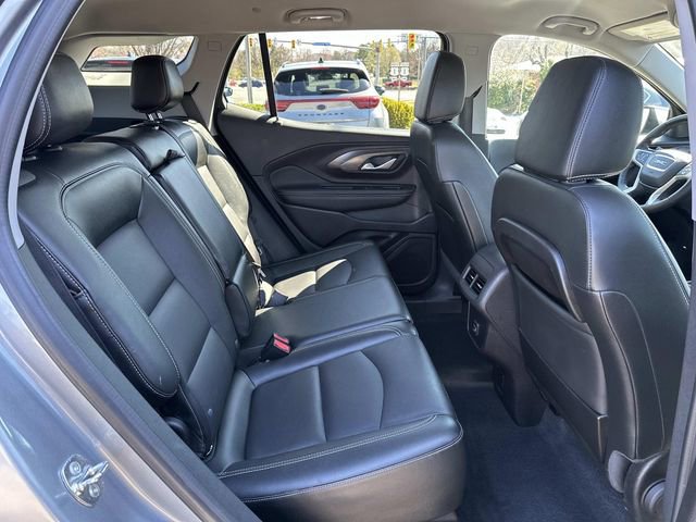 Used 2024 GMC Terrain SLT image 12