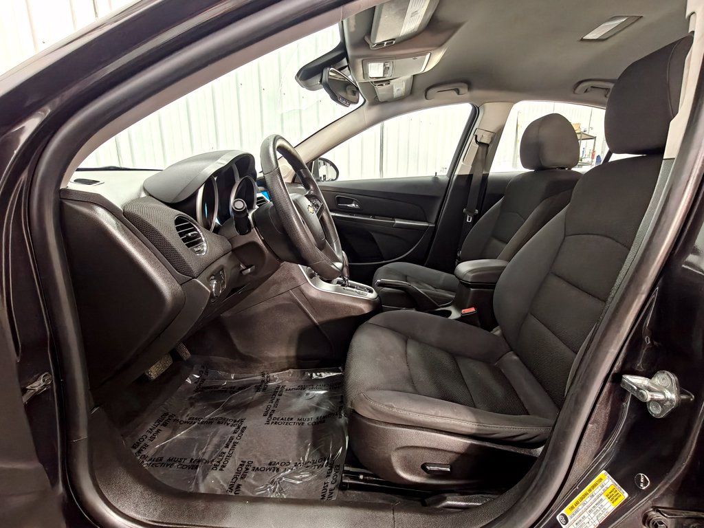 Used 2015 Chevrolet Cruze LT FWD image 27