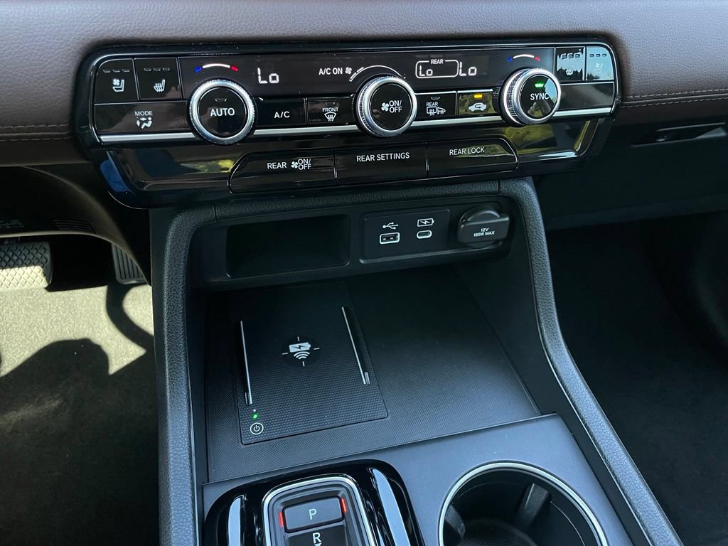Used 2025 Honda Pilot Elite image 22