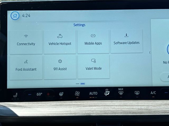 New 2025 Ford Escape SE w/ PHEV Premium Package image 34