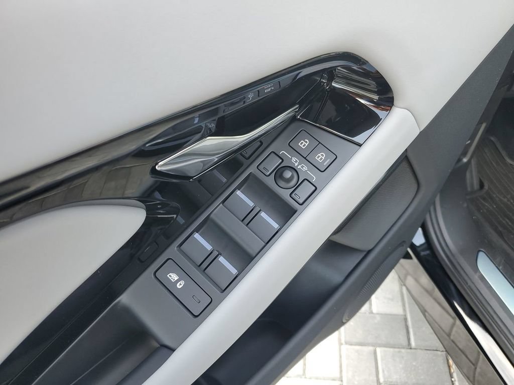 New 2026 Land Rover Range Rover Evoque Dynamic SE AWD/4WD image 24